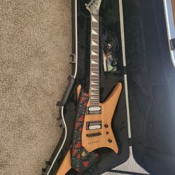 Jackson Warrior Guitar with Amp, hardcase and accessories