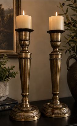Candlesticks Pair