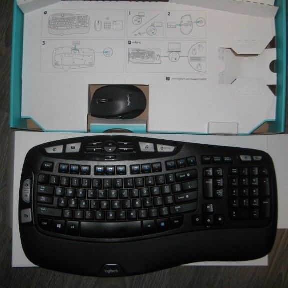 Logitech Wireless Keyboard / Mouse - MK570