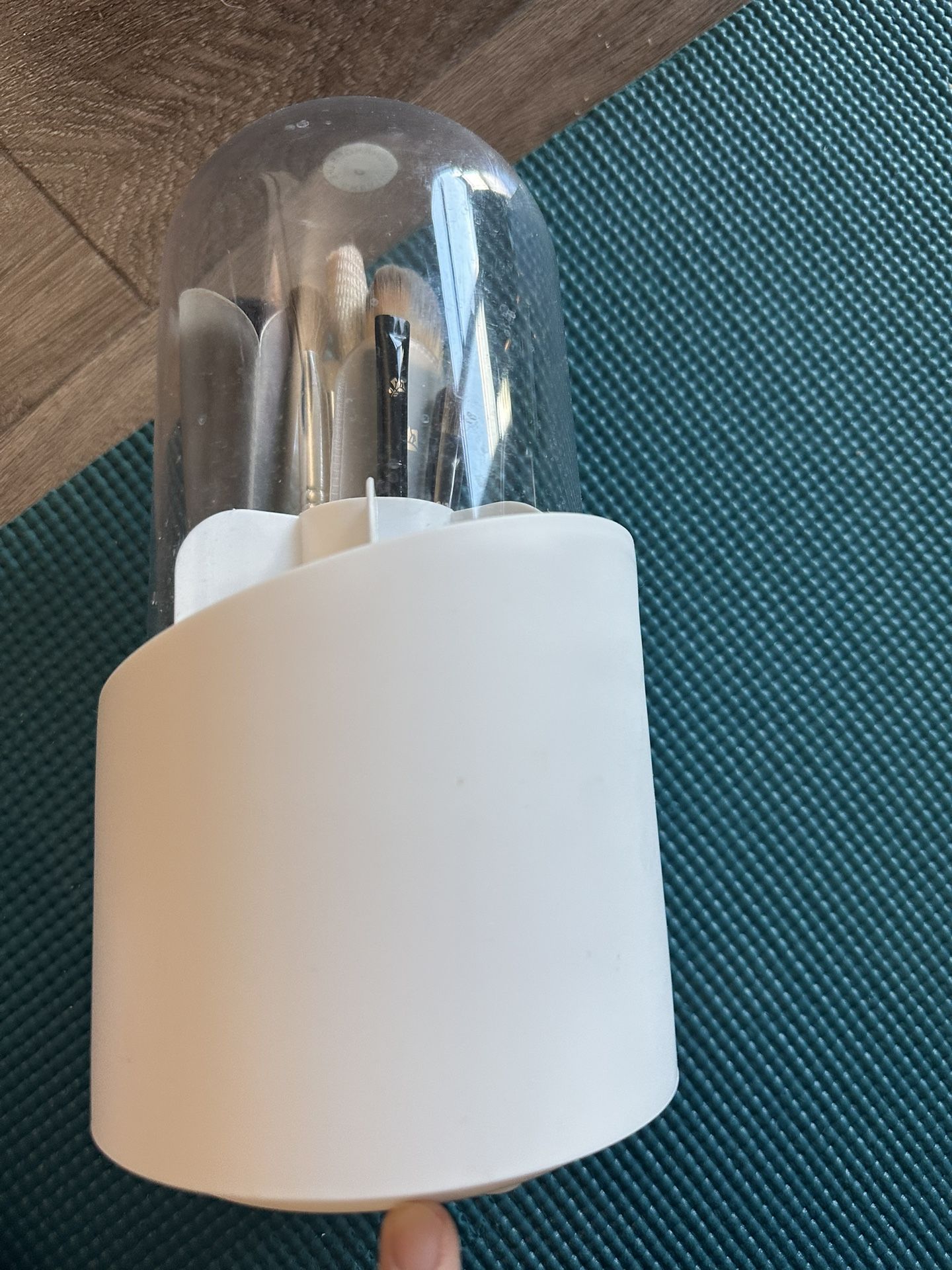 Make Up Organizer + Some Brushes