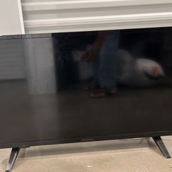 32 Inch Smart Insignia TV