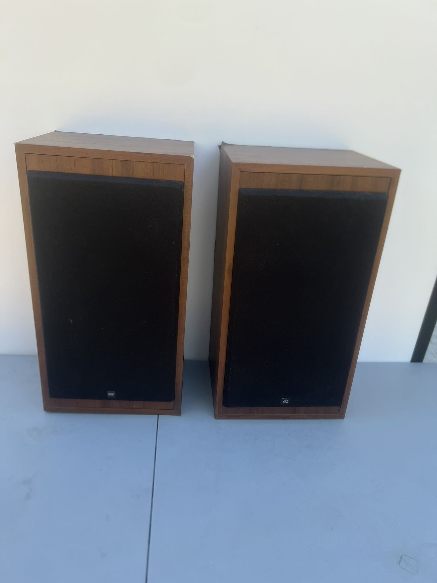 MCS Modular Component  3-Way Reflex Speaker Pair  For Parts Or Repairs. Both speakers were tested and sound fantastic at low volume. Obviously