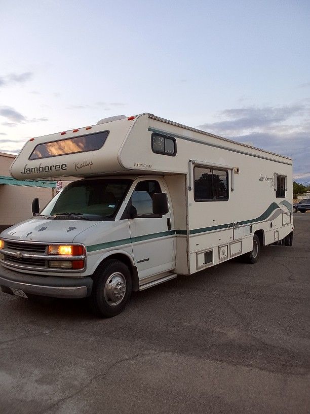 2000 JAMBOREE. CHEV RV MOVIL HOME for Sale in El Paso, TX - OfferUp