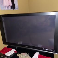 Panasonic TH-50PC77U - 50" Plasma TV 