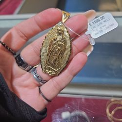 Gold Pendant 
