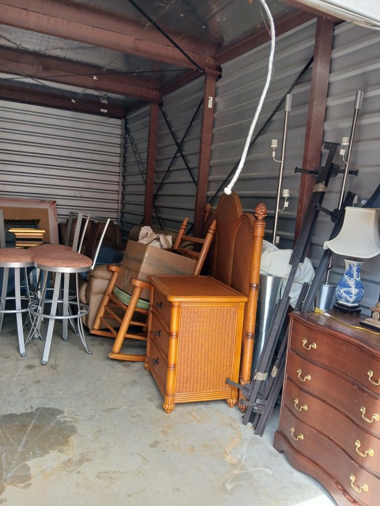 Moving   Table And Chairs Love Seat Recliner  Chest Chairs Everything 350