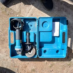 Makita Grinder 6amp 1/4 Drive