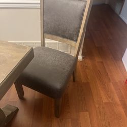 Dining Room Table And Chairs 