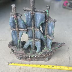 Fish Tank Pirate Ship Decoration Aquarium Pecera