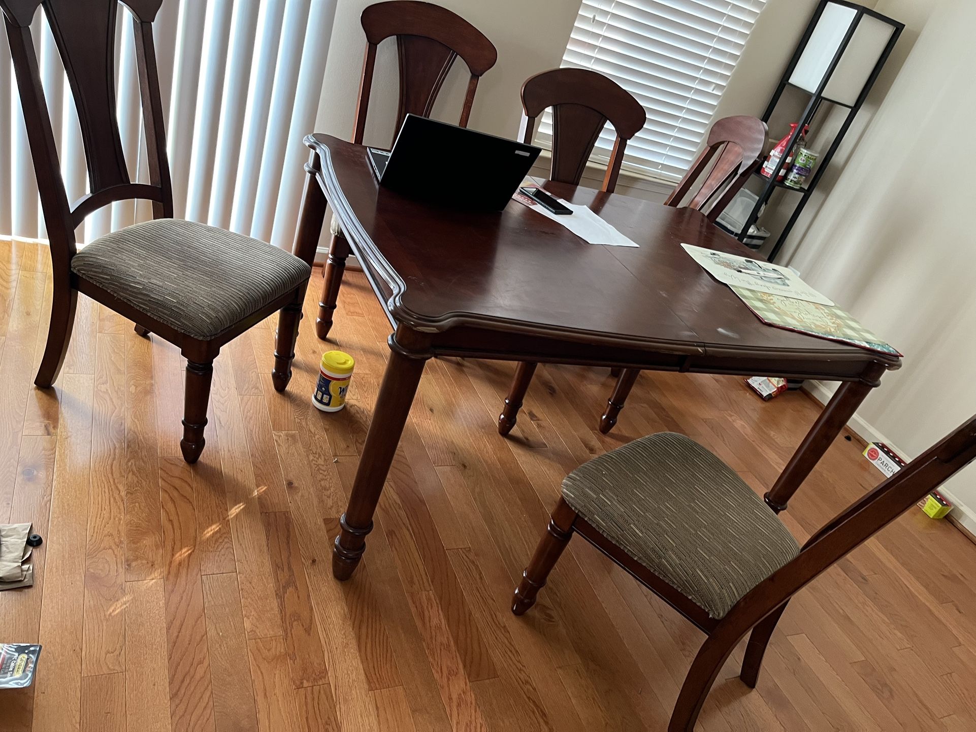 Expandable Dining Table With 5 Chairs