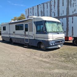 Vision Pace Arrow Motorhome 2000