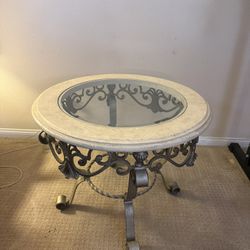 Glass Round Table 