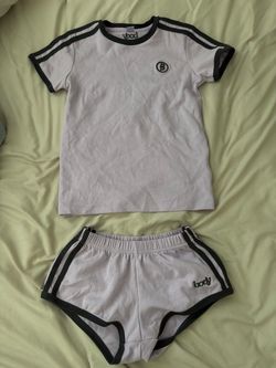 Bodybyraventracey soccer shorts set xs