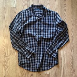 Men’s Small Perry Ellis Button Up T Shirt