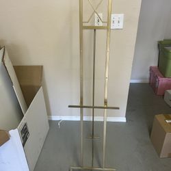 Gold easel 