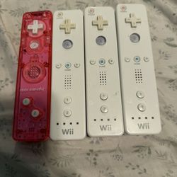 Wii Controllers 