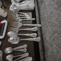 87 Piece Lot 18/10 Stainless Flatware Utensils Set