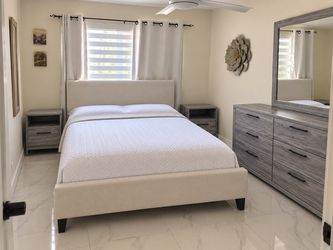 Queen bed set