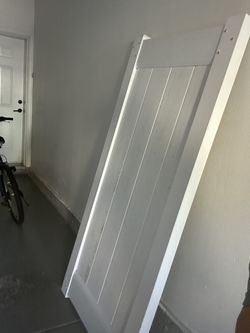 Vinyl Gate