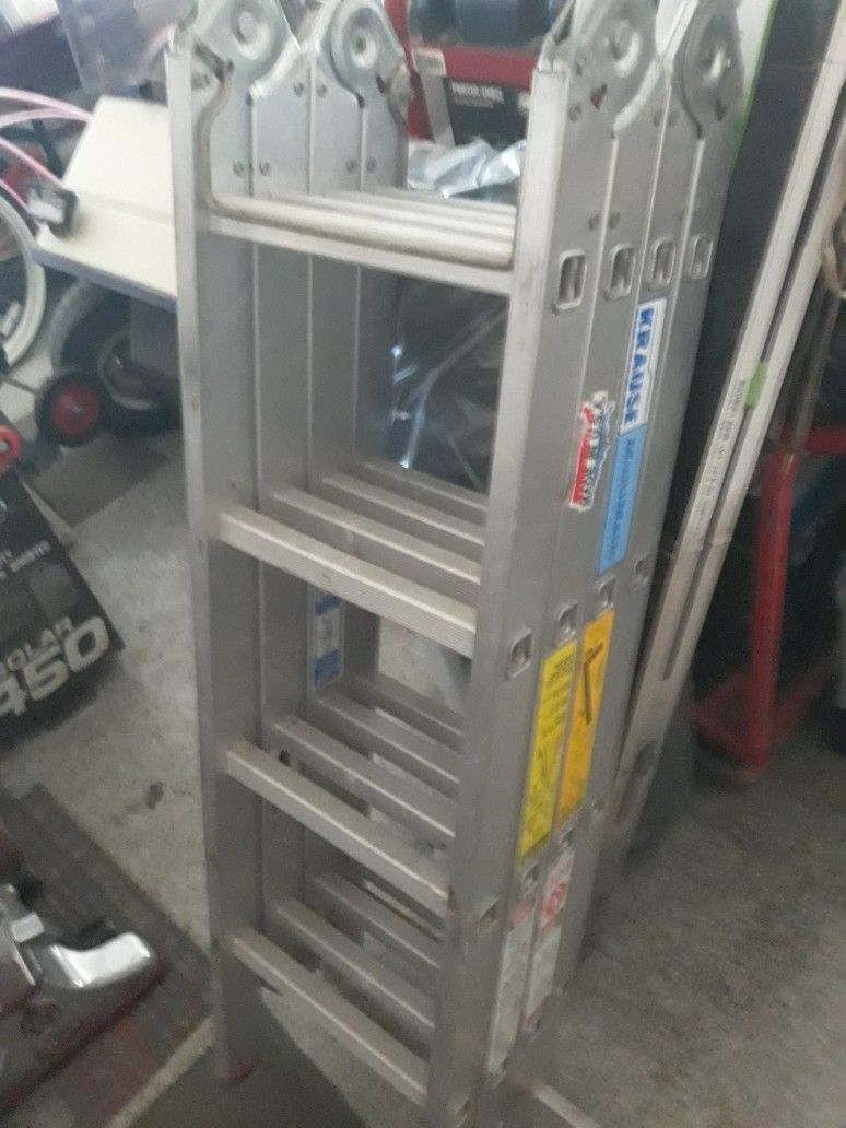 OshA Foldable Ladder