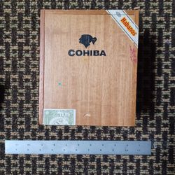 Vintage Cuban Cigar Box