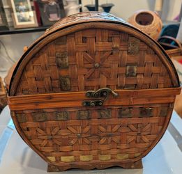vintage round woven bamboo and rattan storage trunk