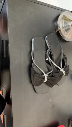 Women’s slide sandals