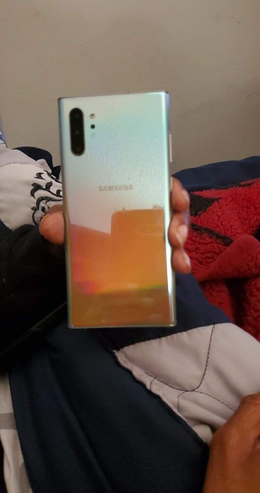 S21 Ultra And S10