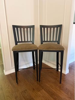 2 Bar Stool Chairs