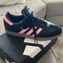 Size 9.5 Men Messi Adidas