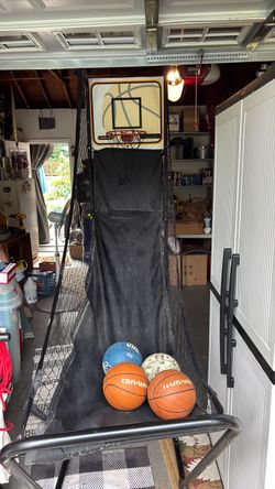 Harvard Single Shootout Folding Electronic Arcade Basketball Game – with Balls