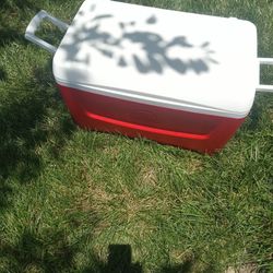 Large Igloo Cooler With Handle Pickup Only Cash 