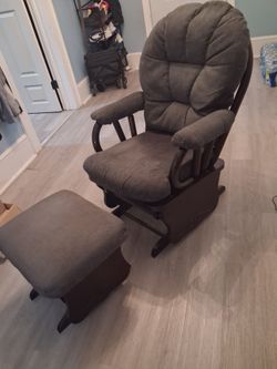 Rocking chair with Rocking ottom cash only