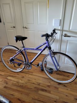 1990s Cannondale bike Silk Path 300 AT18
CAD2 like New.  Paint in mint condition 
3×7 speed Made in USA