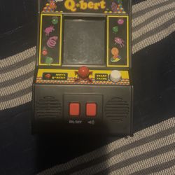 Qbert MINI Arcade Game