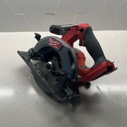 Milwaukee M18 Circular Saw 