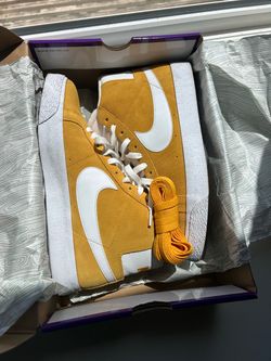 Nike SB Blazer Mid Yellow