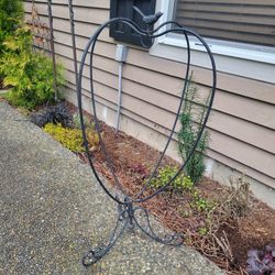 37" Tall Black Metal Plant Hanger 