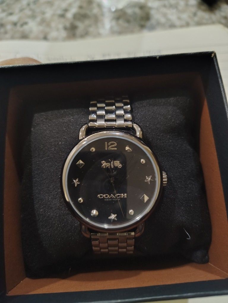 Coach Watch NWT