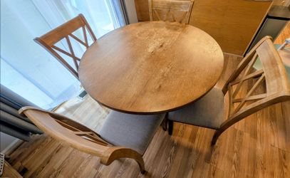 47" Solid Wood Round Table and Chairs
