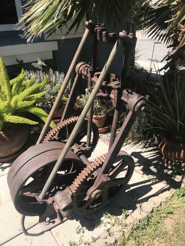 Furniture Movie Theaters 84th Tacoma Wa