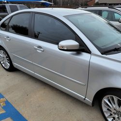 2011 VOLVO S40
