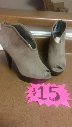 NEW CARLOS SANTANA HEELS SZ 8.5 M