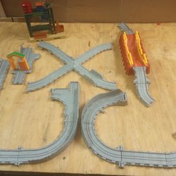 Thomas And Friends Assorted Track Pack C With Bridge, Doorway,  And Sodor Grain And Hay Co. 