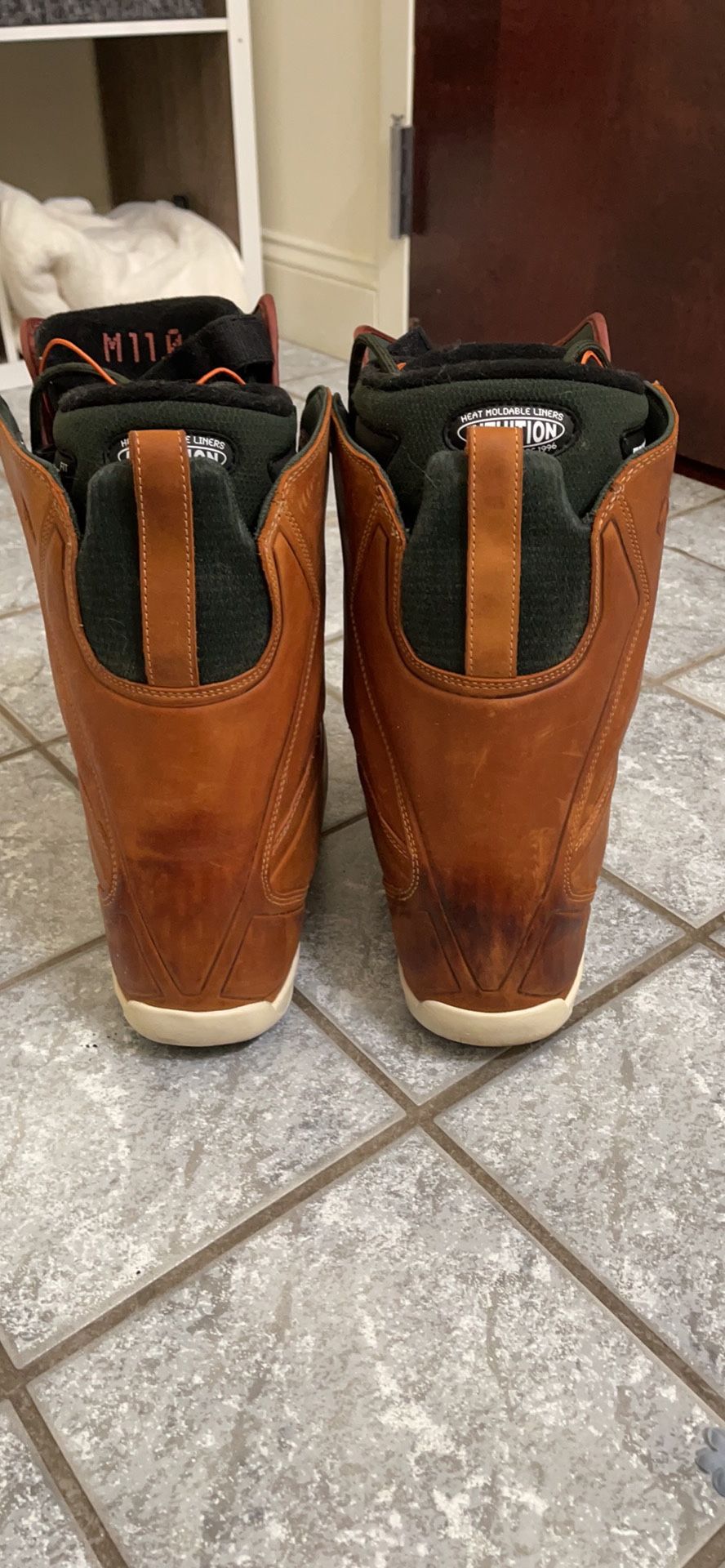 ThirtyTwo Snowboard Boots (size 11 Men’s)
