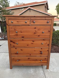 Solid Wood 6 Drawer Dresser Chest of Drawers Furniture Great Condition