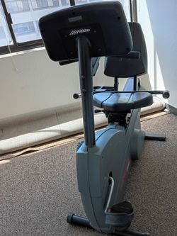Life cycle 9500 HR EXERCISE MACHINE