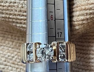 14K Yellow Gold & Diamond Ring (Center Diamond  0.85 Ct) 7.1g - Size 7- Price is Firm
