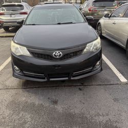 Toyota Camry SE Sedan 2014