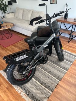 Like new. Less 100 miles of usage.